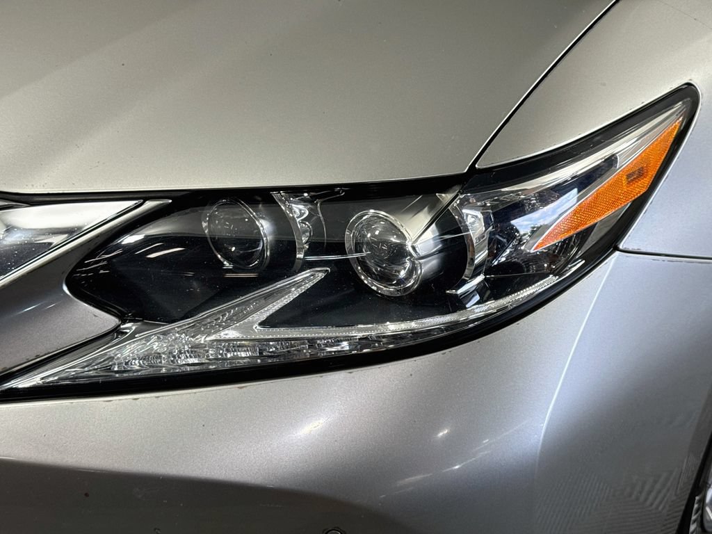 Used 2016 Lexus ES 300h FWD image 3