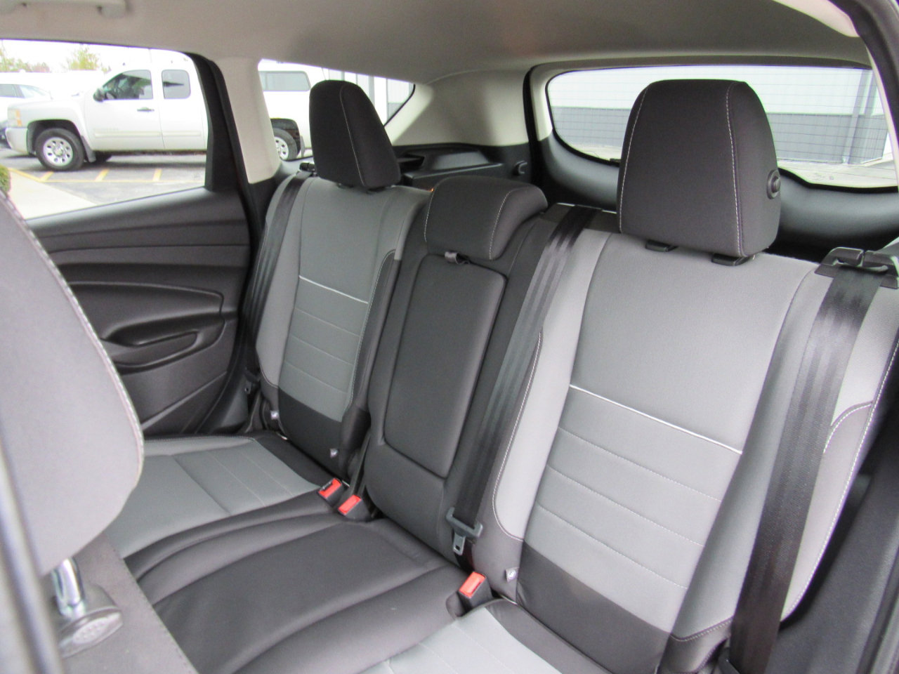 Used 2015 Ford Escape SE image 25