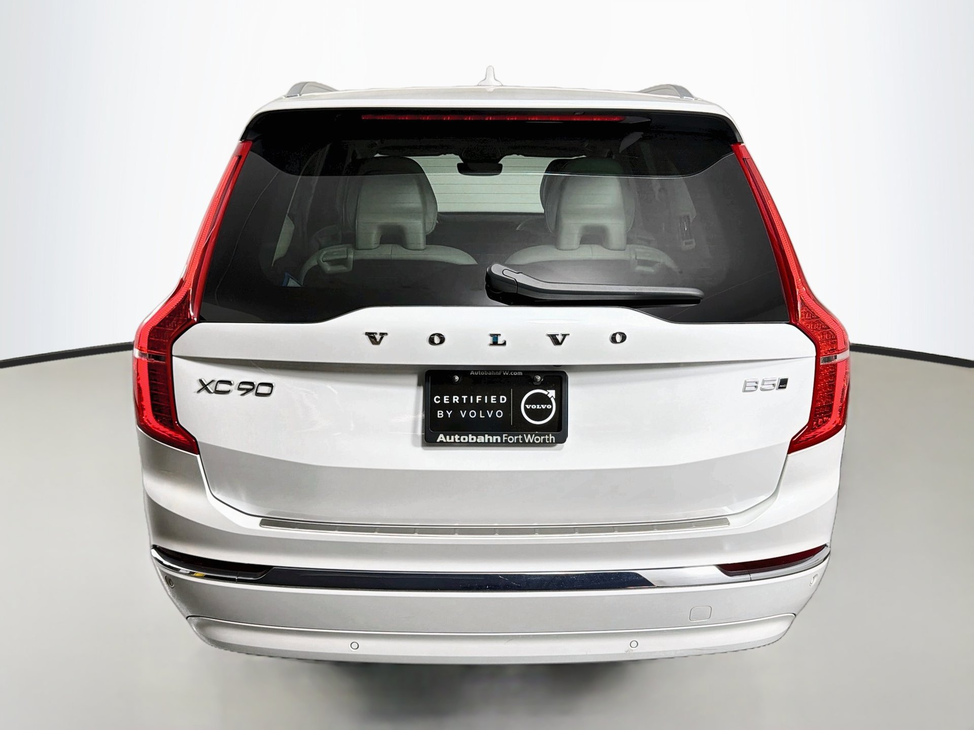 Used 2024 Volvo XC90 B5 Plus w/ Protection Package Premier AWD/4WD image 7