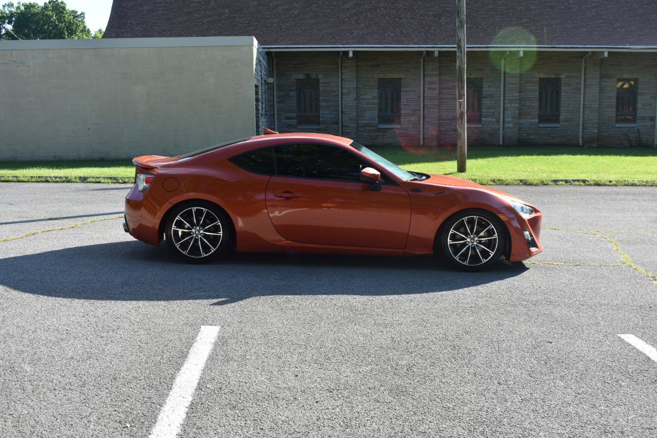 Used 2014 Scion FR-S RWD image 8