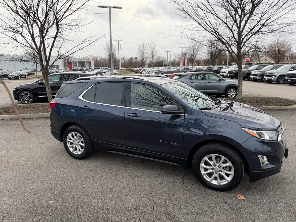 Used 2019 Chevrolet Equinox LT w/ Sun & Navigation Package image 4