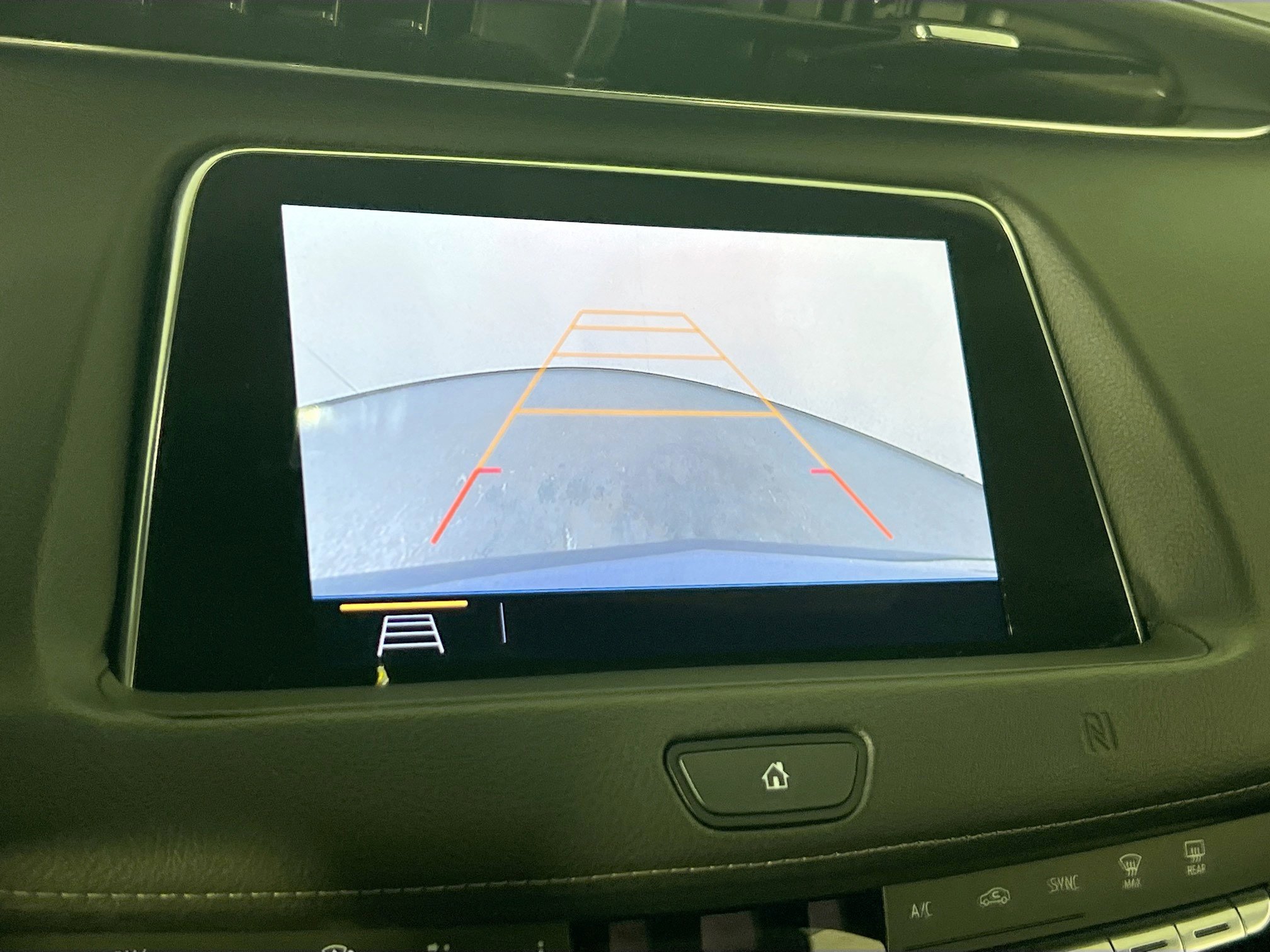 Used 2019 Cadillac XT4 Premium Luxury w/ Technology Package image 13