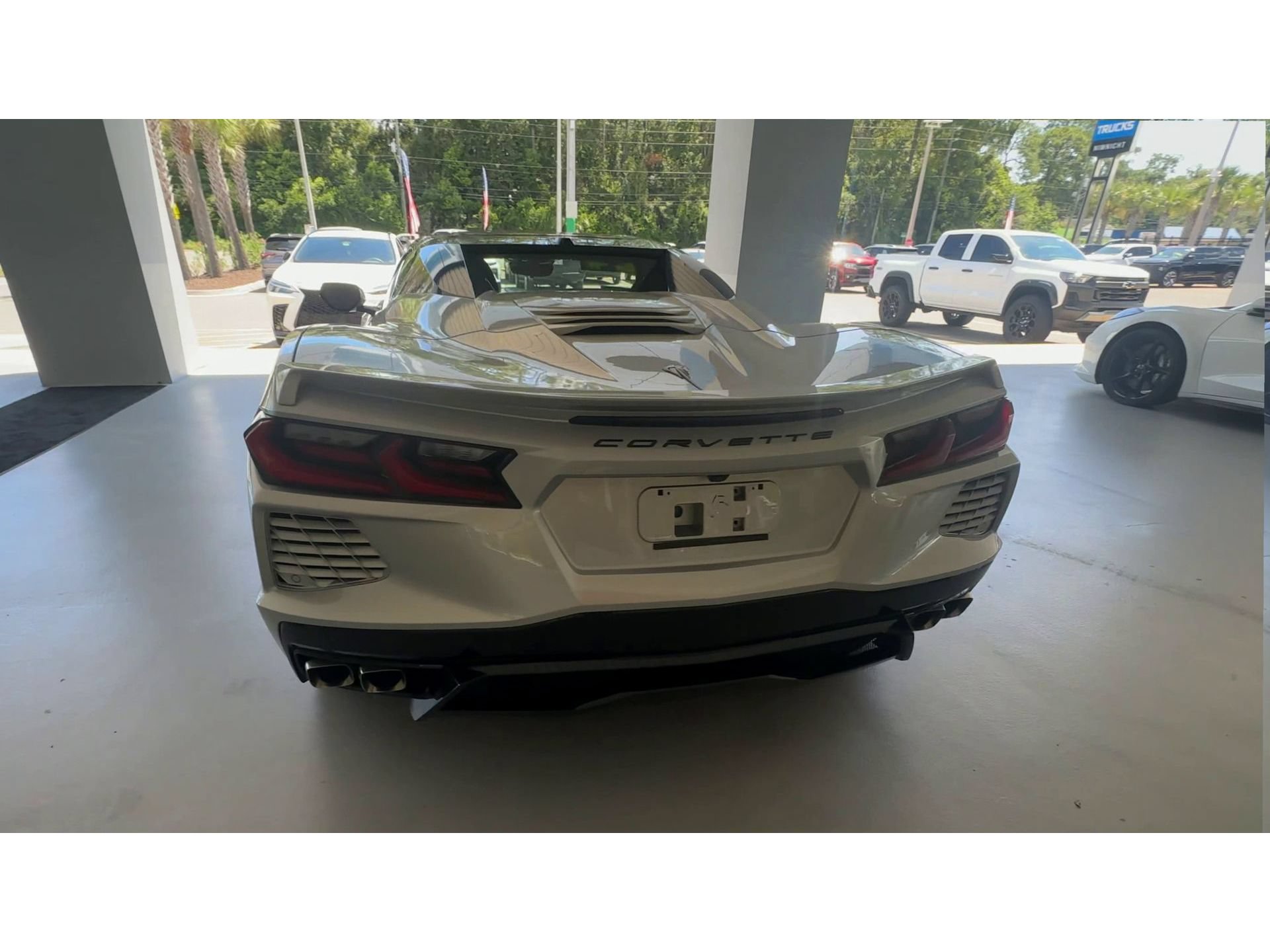 Used 2024 Chevrolet Corvette Stingray Premium Conv w/ Battery Protection Package RWD image 3