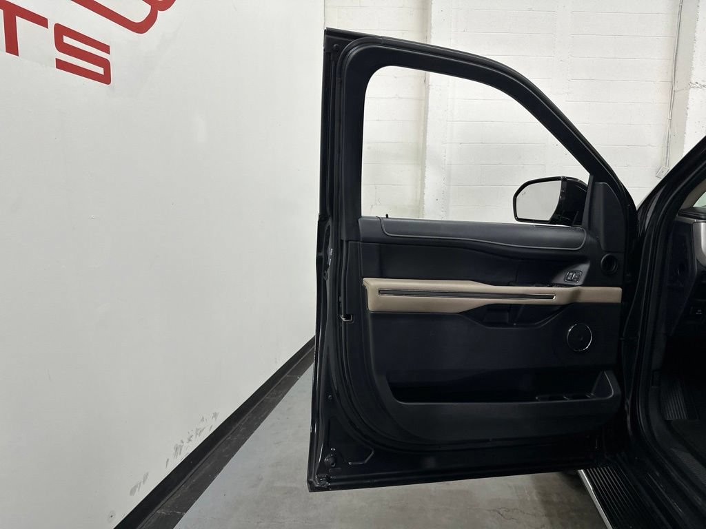 Used 2023 Ford Expedition Max XLT RWD image 31
