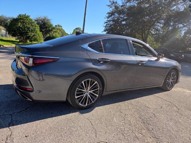 Used 2024 Lexus ES 350 w/ Premium Package FWD image 5