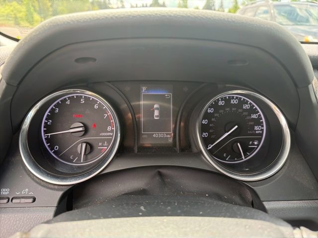 Used 2020 Toyota Camry LE FWD image 4