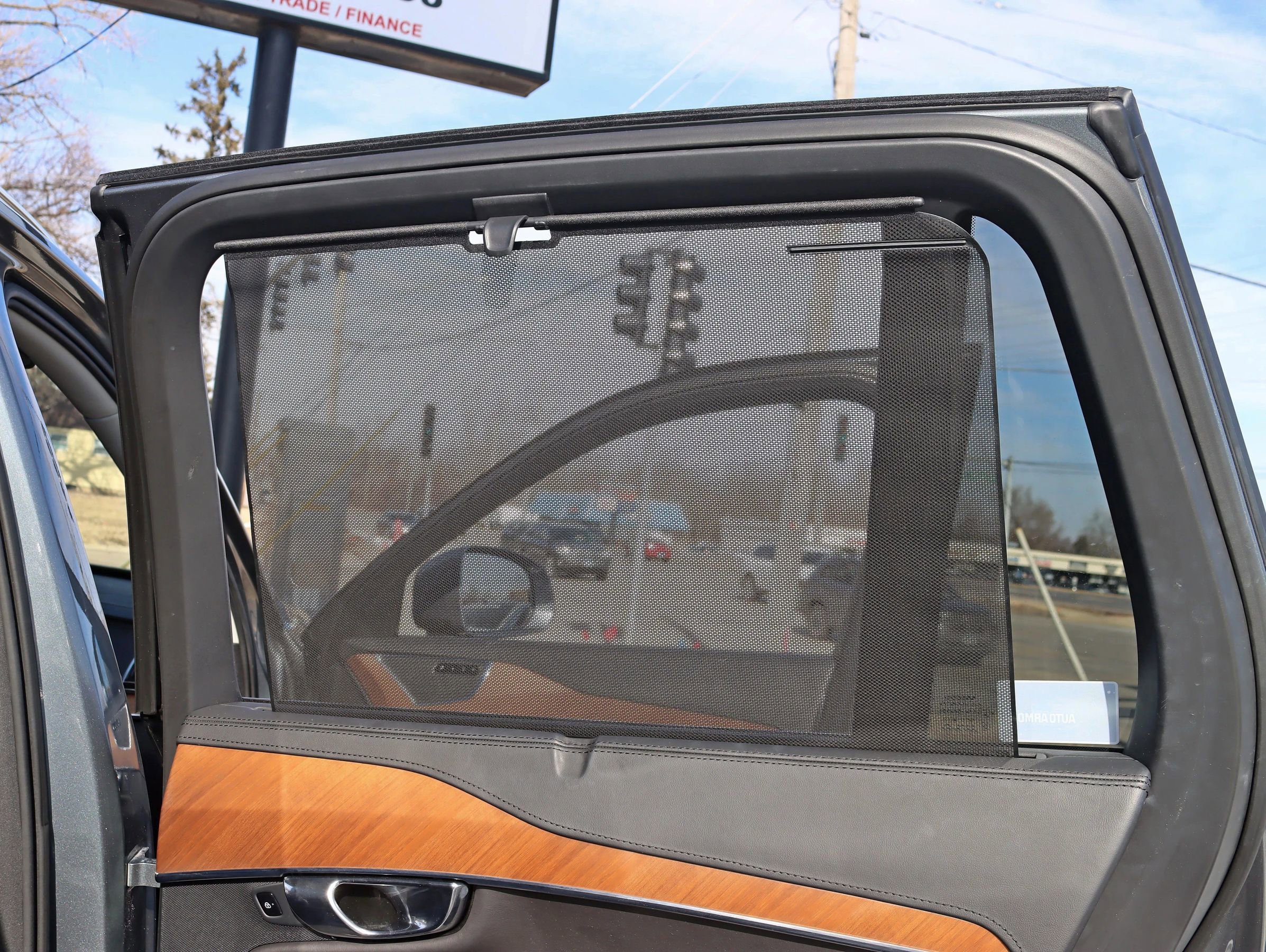 Used 2016 Volvo XC90 T8 Inscription w/ Protection Package Plus image 37