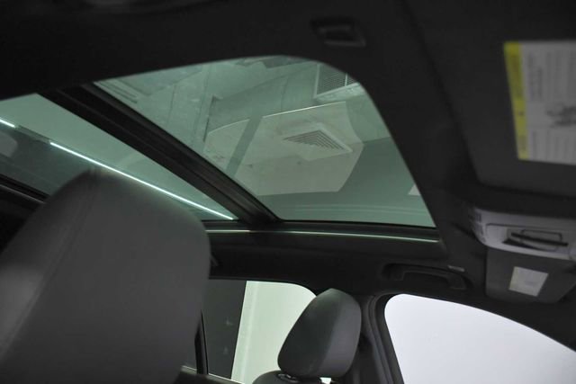 Used 2017 BMW X1 xDrive28i image 15