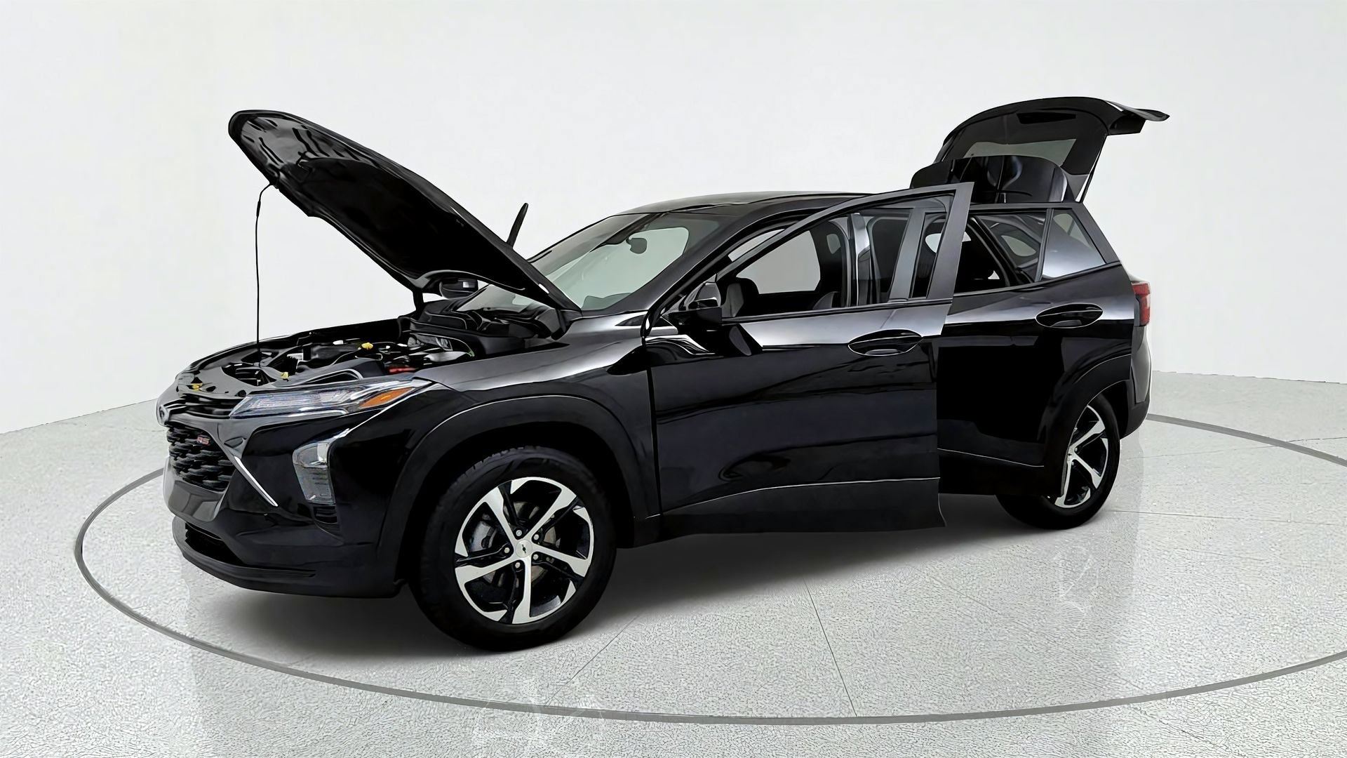 Used 2025 Chevrolet Trax RS FWD image 9