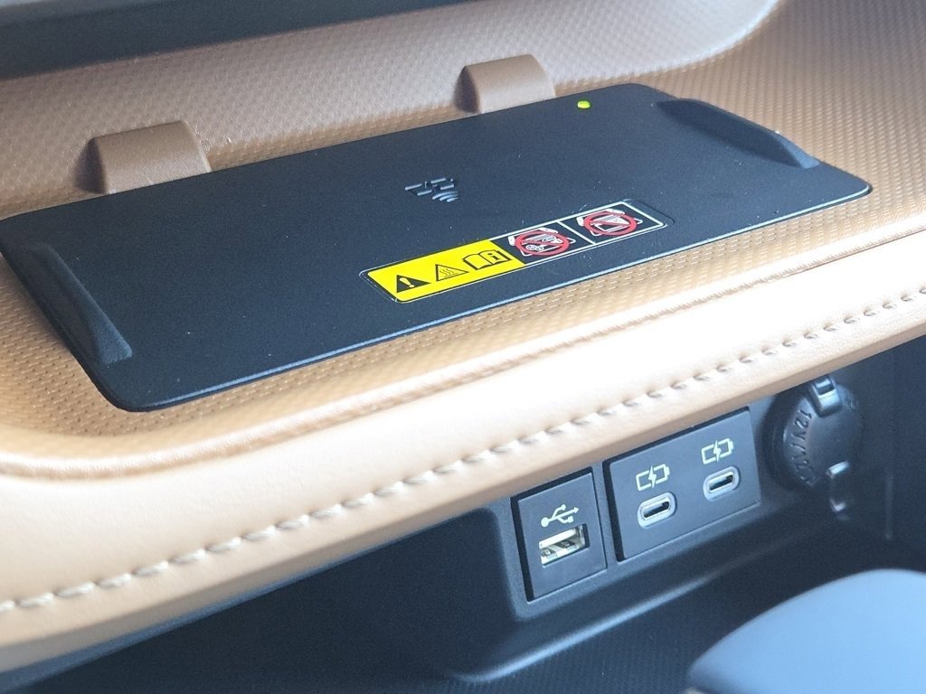 New 2026 Toyota Highlander Platinum image 13