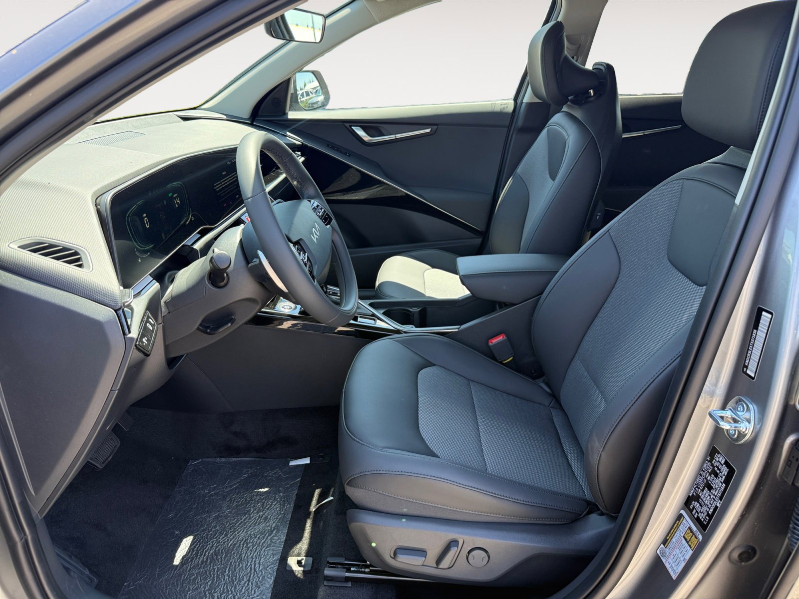 New 2026 Kia Niro EX FWD image 10