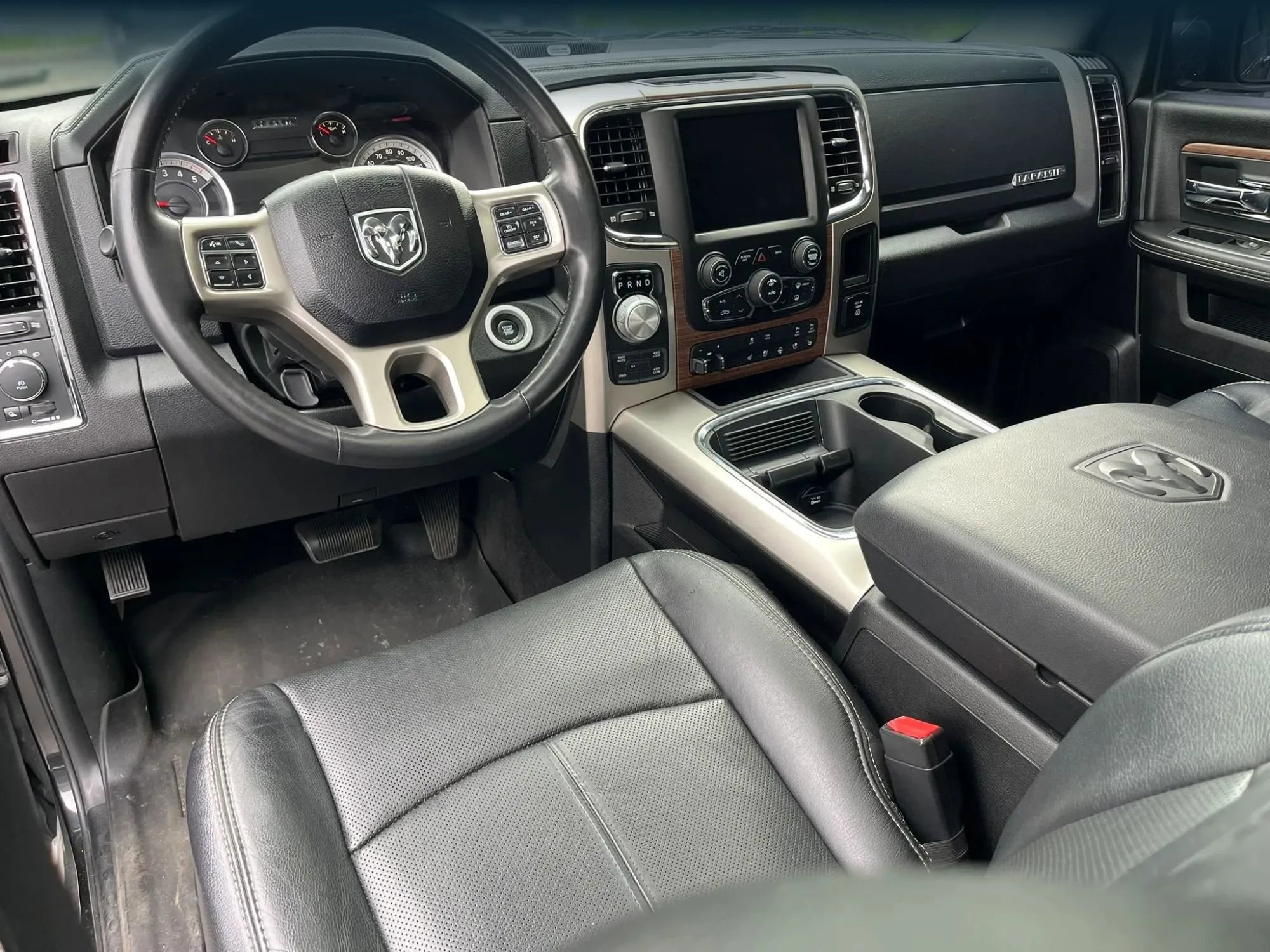 Used 2018 RAM 1500 Laramie w/ Convenience Group image 9