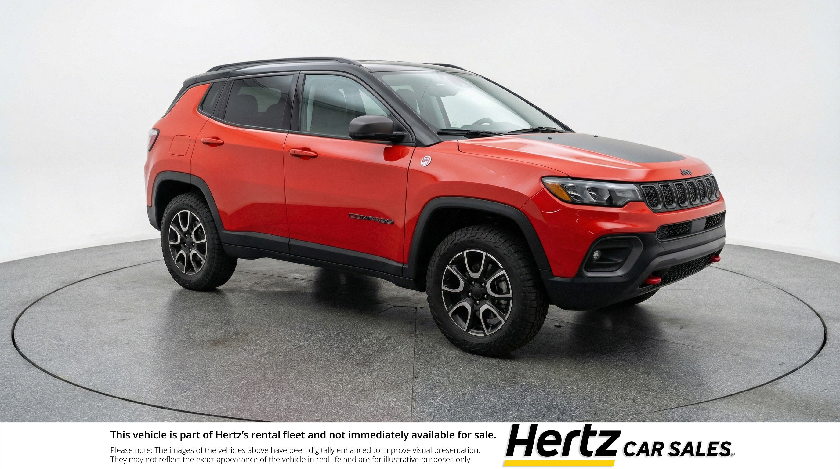Used 2025 Jeep Compass Trailhawk AWD/4WD image 1