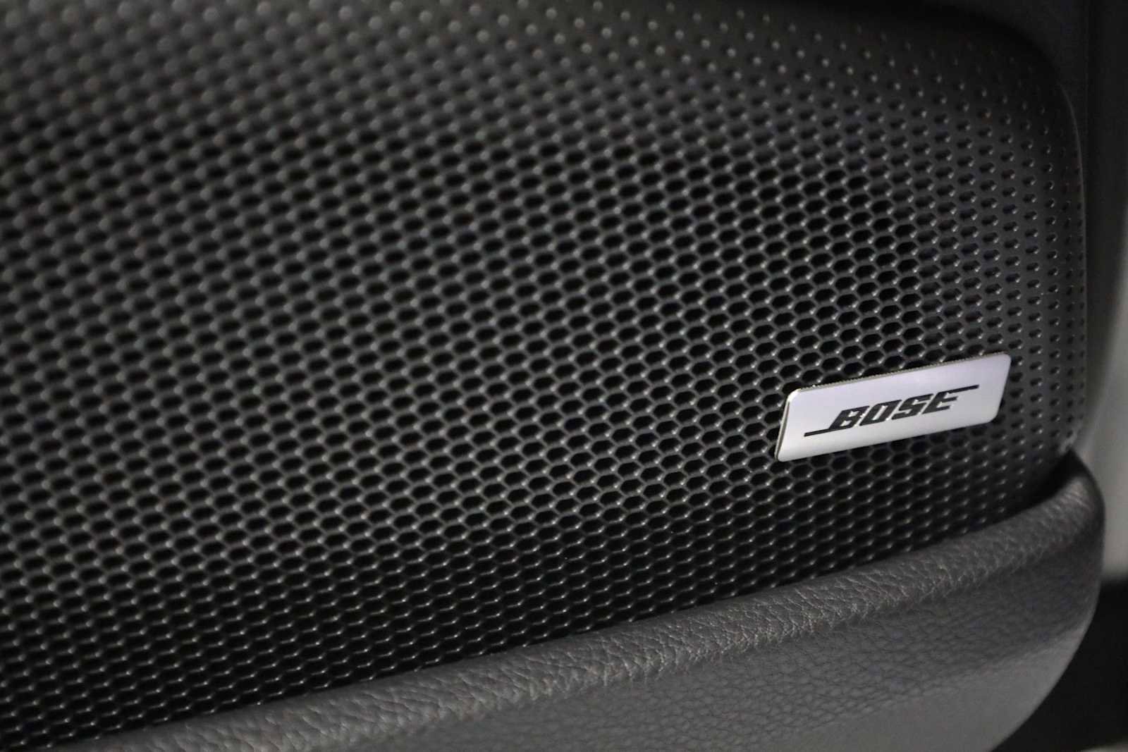 Used 2025 Porsche Panamera 4 image 17