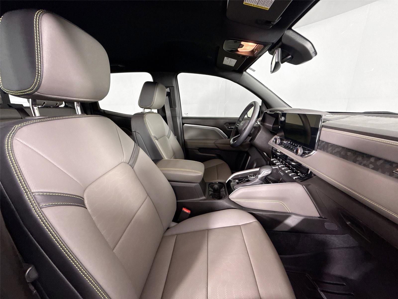 Used 2025 Chevrolet Colorado ZR2 w/ Technology Package image 44