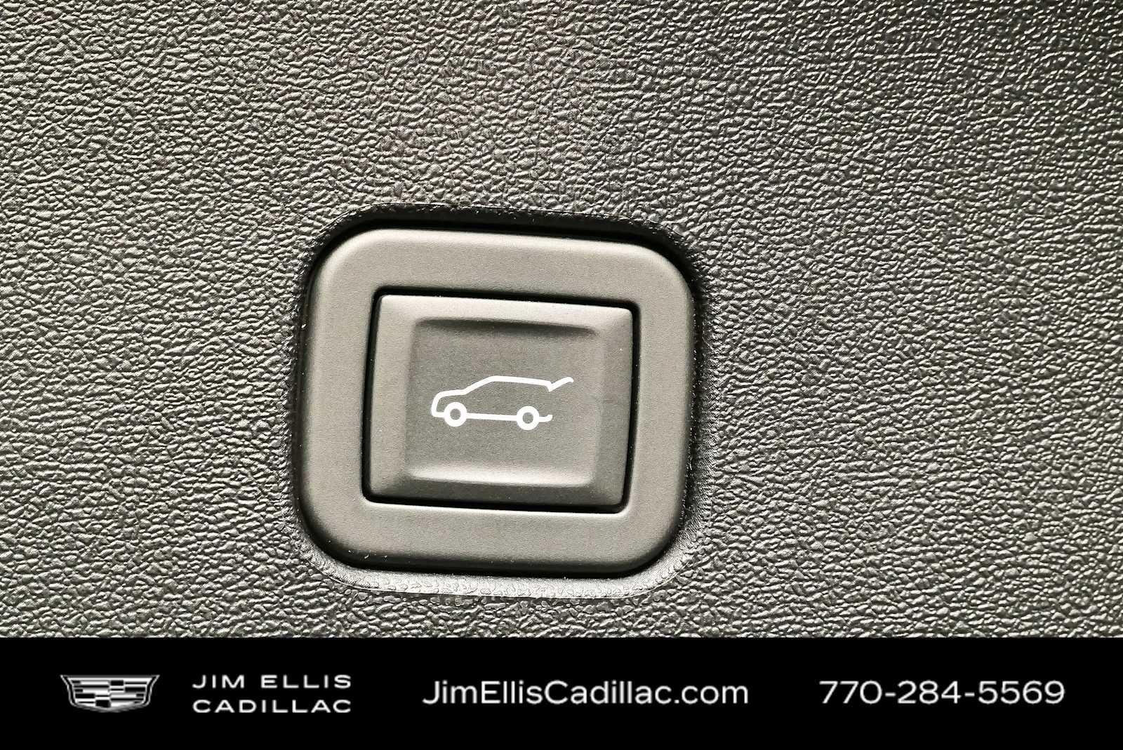 Used 2025 Cadillac Optiq Luxury 1 AWD/4WD image 28