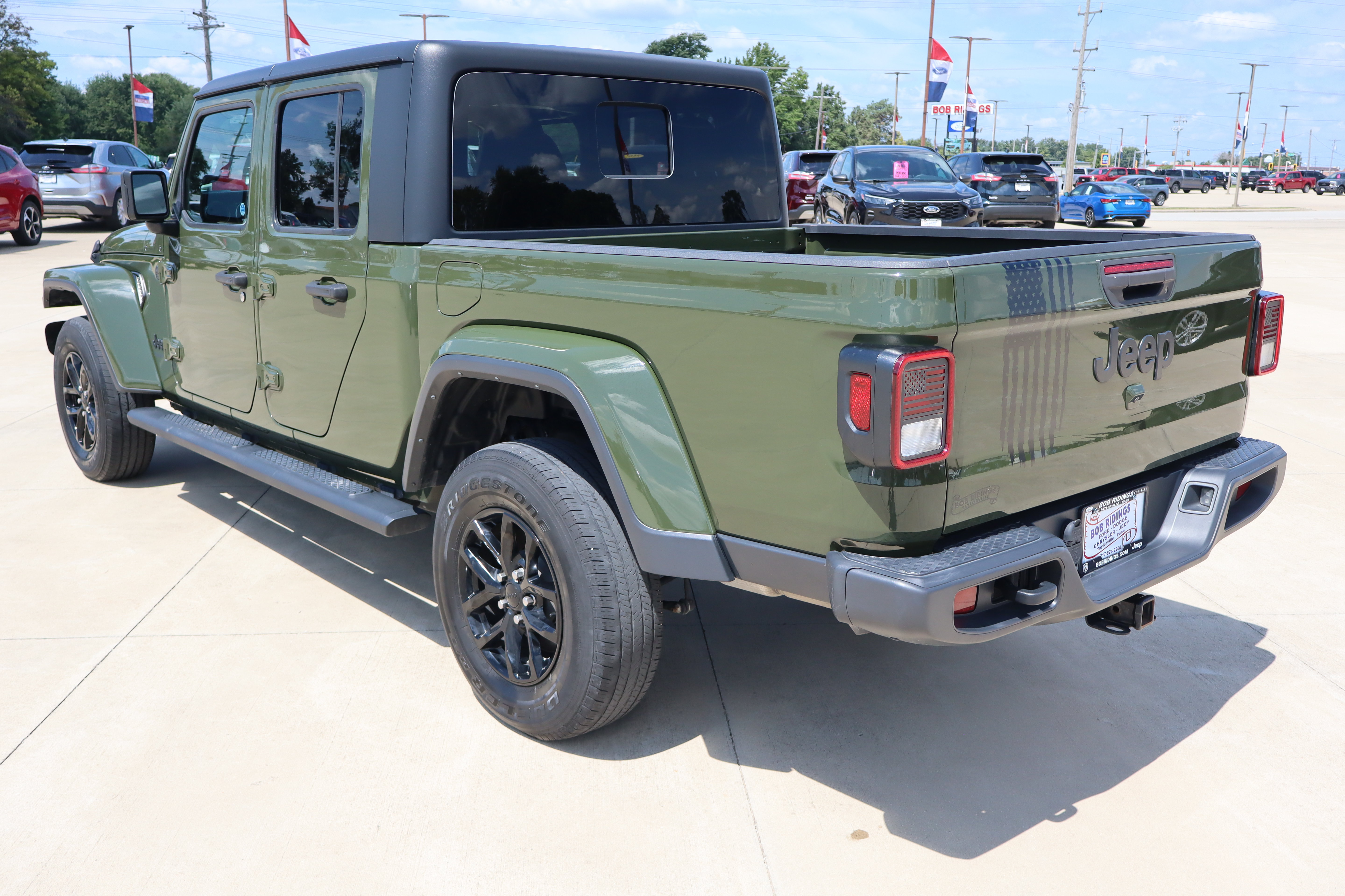 Used 2022 Jeep Gladiator Sport AWD/4WD image 7
