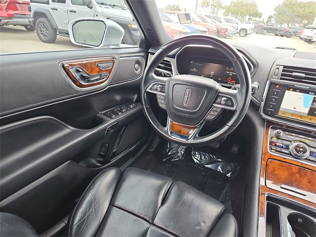 Used 2018 Lincoln Continental Reserve image 9