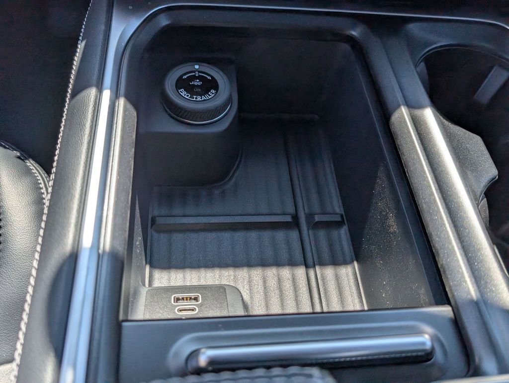 New 2026 Ford Expedition Max Platinum image 44