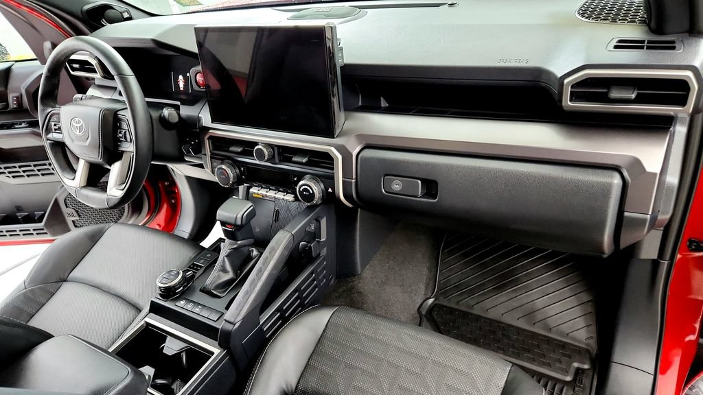 Certified 2025 Toyota 4Runner TRD Off-Road Premium w/ Tow Technology Package AWD/4WD image 15