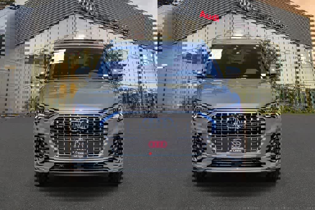 Used 2023 Audi Q3 2.0T Premium w/ Convenience Package image 6