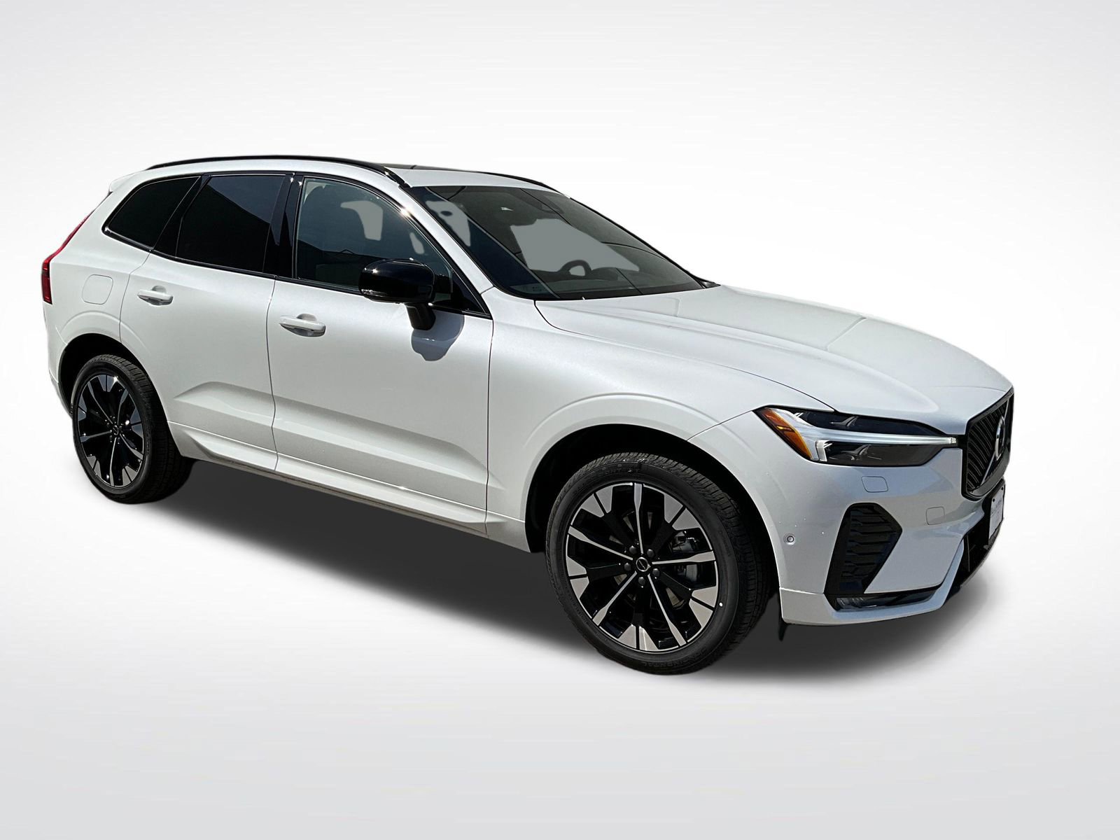 New 2026 Volvo XC60 B5 Plus w/ Climate Package AWD/4WD image 7