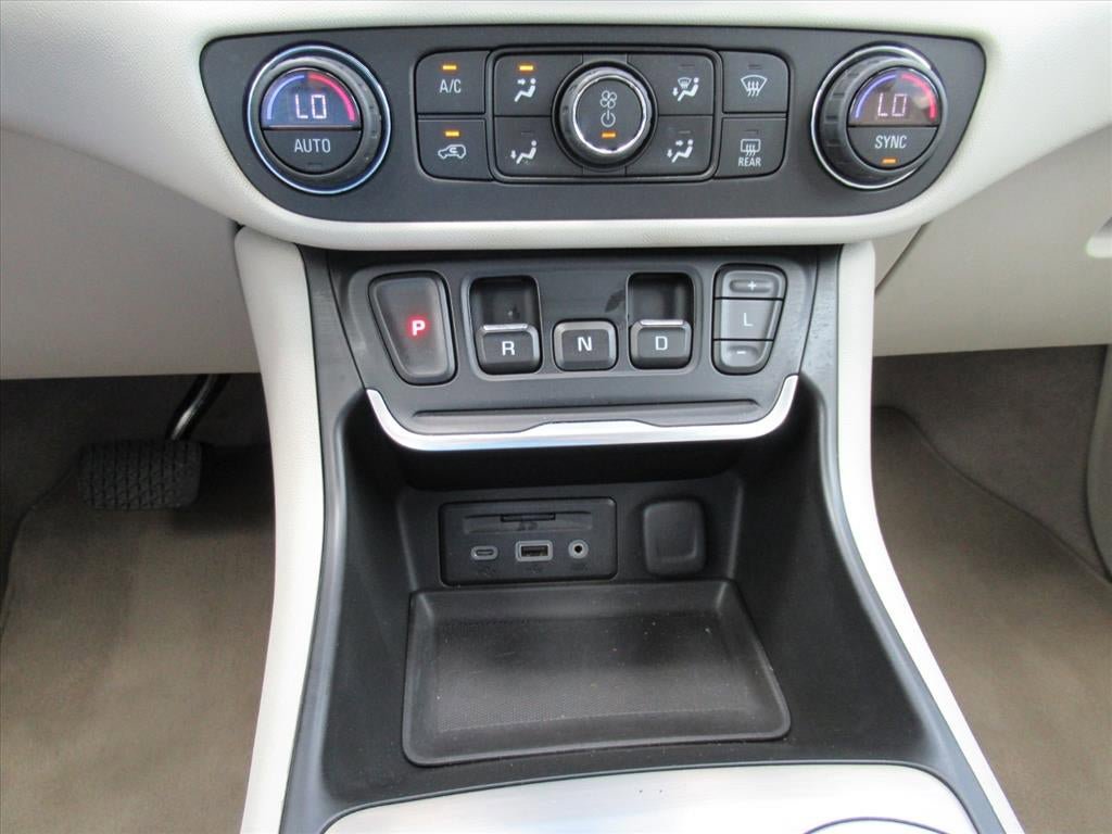 Used 2018 GMC Terrain Denali w/ Advanced Safety Package FWD image 26