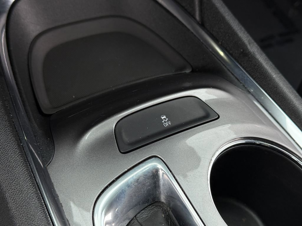 Used 2023 Chevrolet Malibu LT image 29