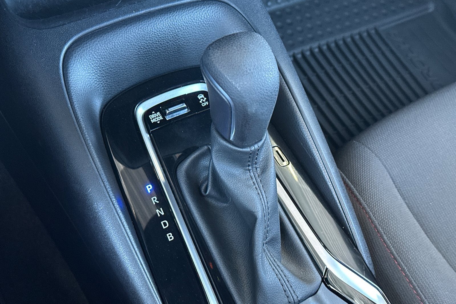 Certified 2023 Toyota Corolla SE w/ SE Premium Package image 19