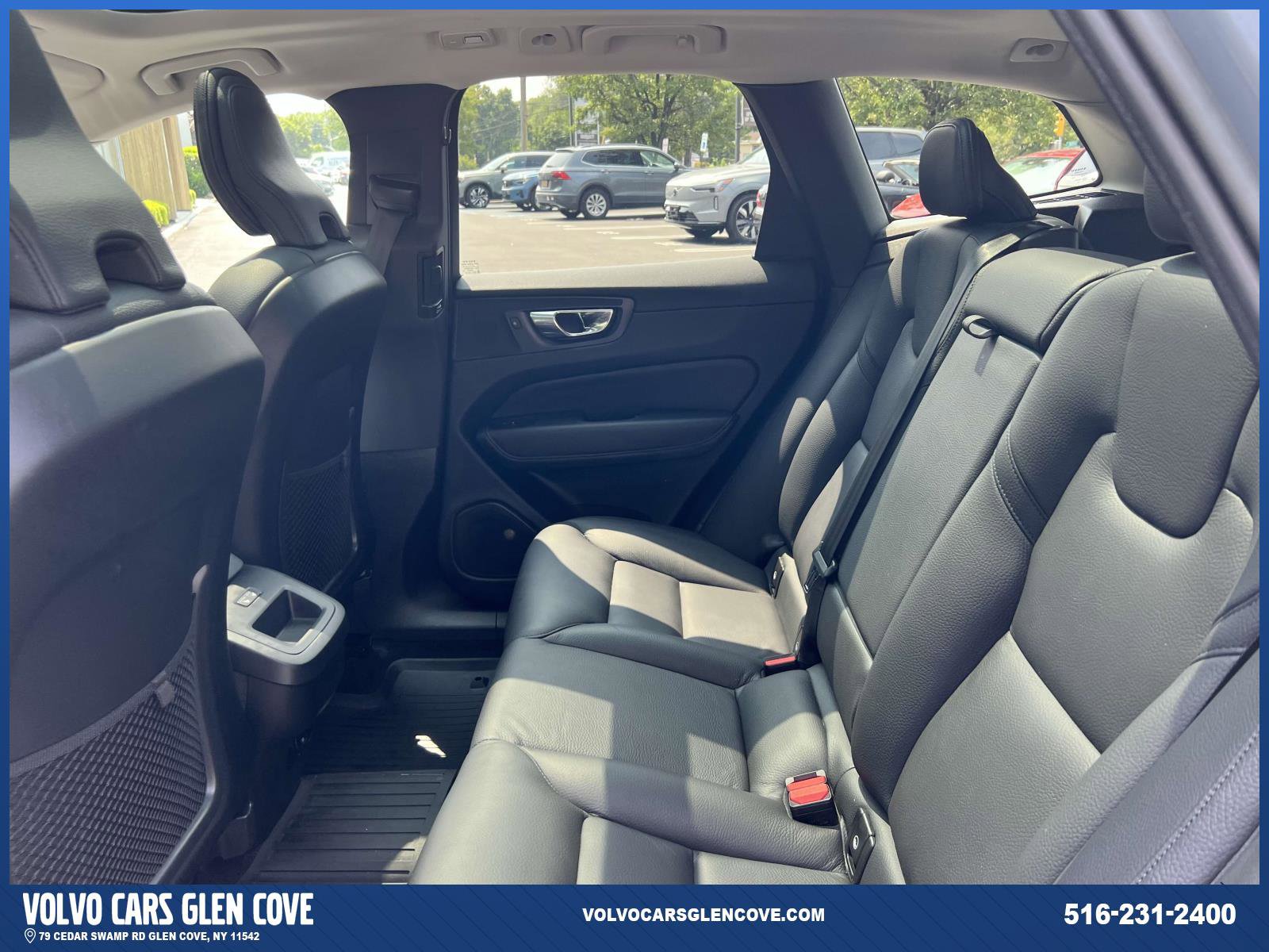 Certified 2022 Volvo XC60 B5 Momentum w/ Climate Package image 9