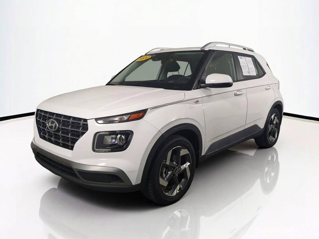 Used 2023 Hyundai Venue SEL FWD image 9