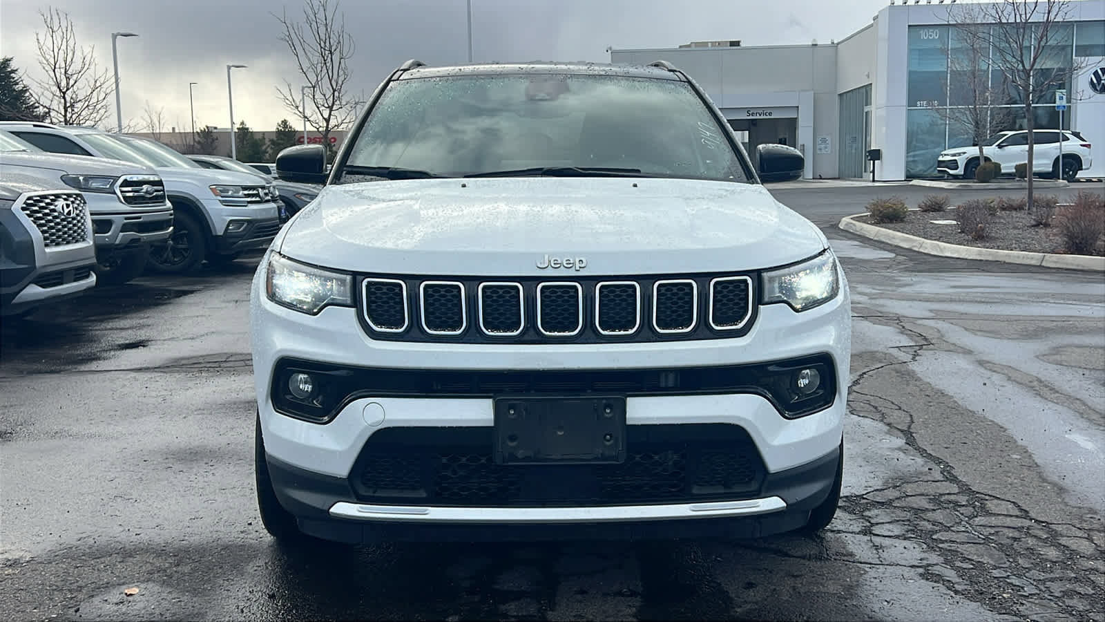 Used 2023 Jeep Compass Limited image 2