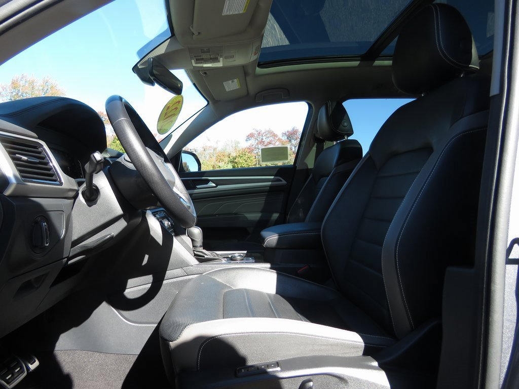 Used 2022 Volkswagen Atlas SEL Premium image 11