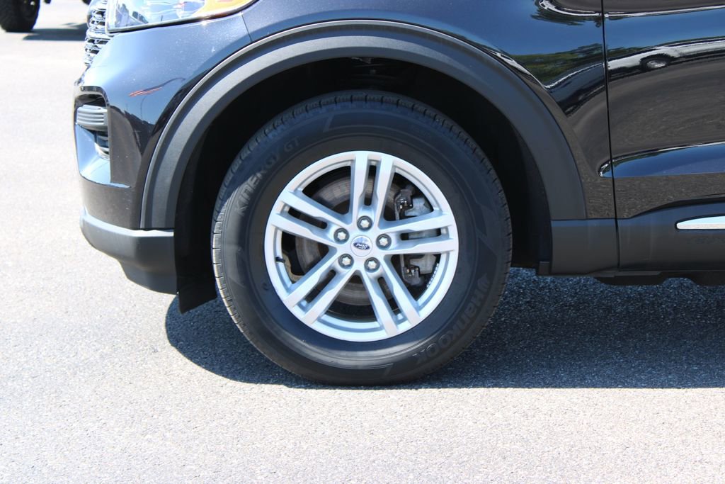 Used 2023 Ford Explorer XLT AWD/4WD image 18