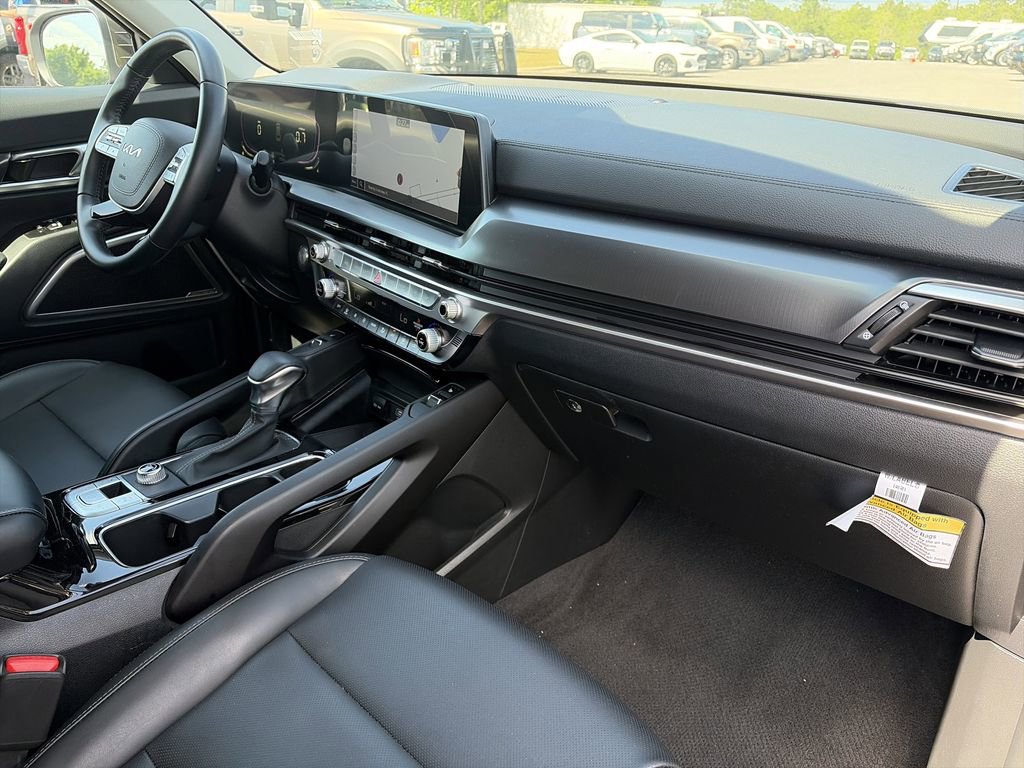 Used 2025 Kia Telluride S image 35