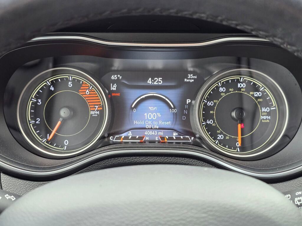 Used 2019 Jeep Cherokee Limited w/ Technology Group image 21