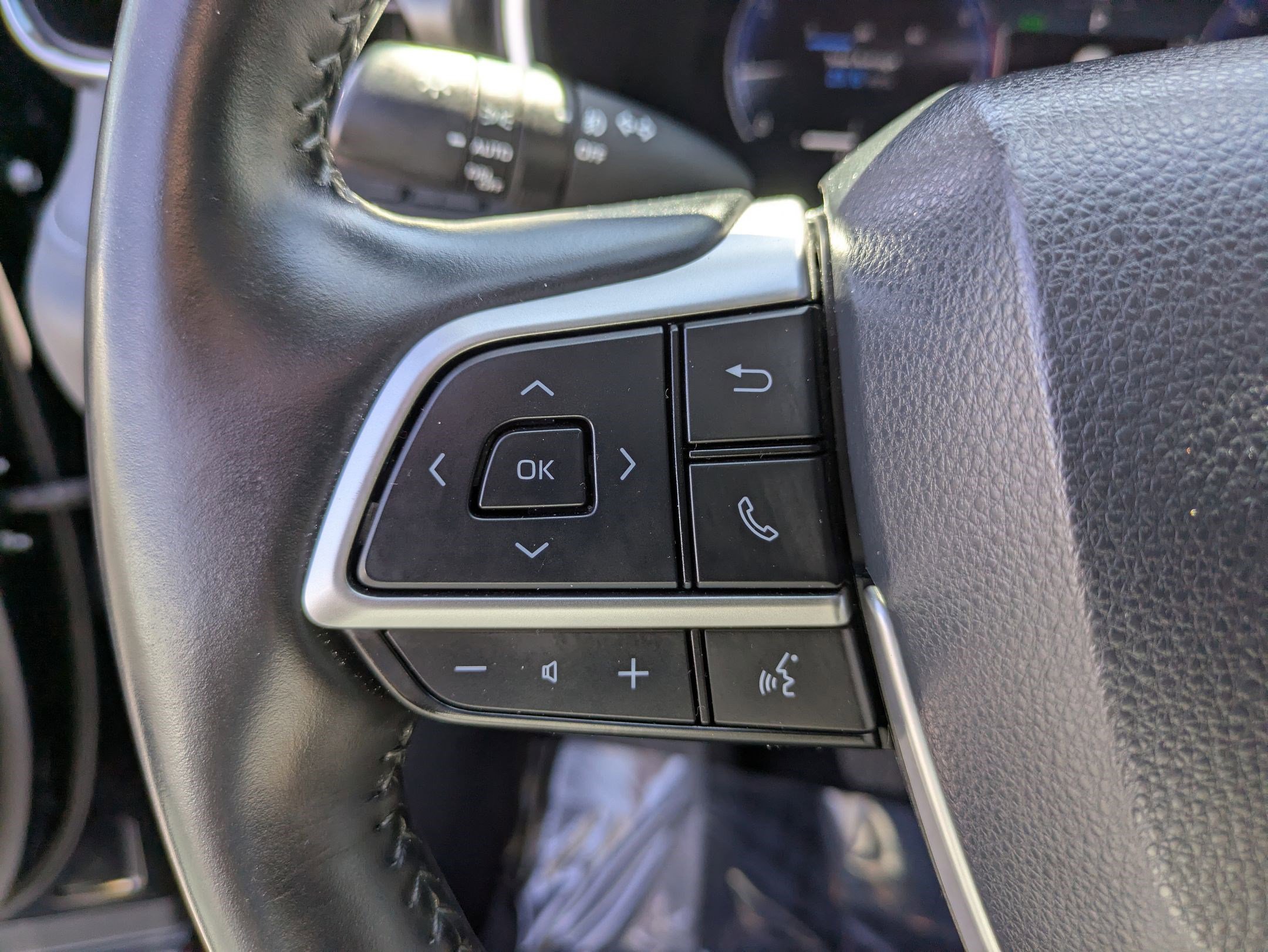 Used 2023 Toyota Highlander Limited AWD/4WD image 18