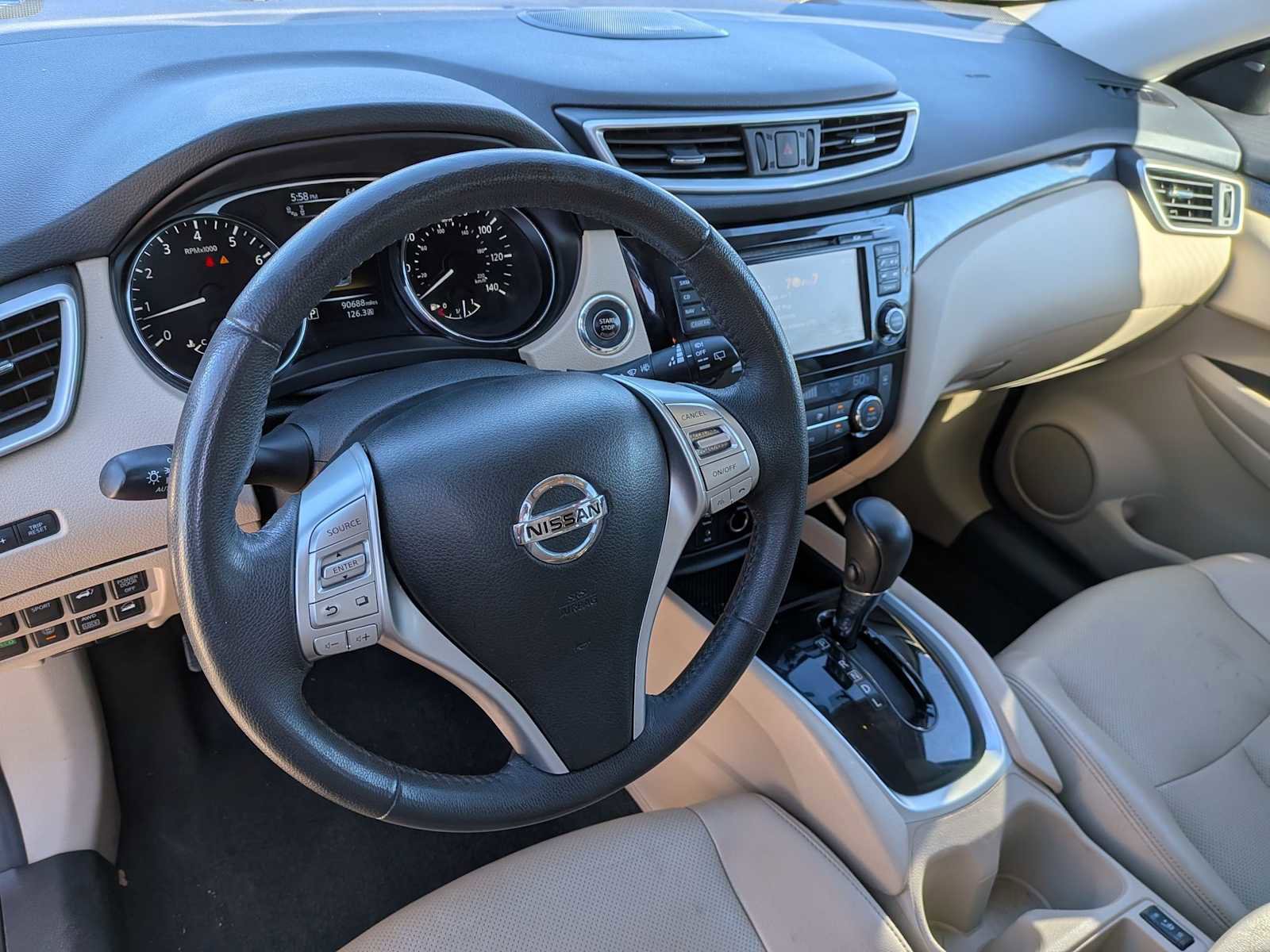 Used 2016 Nissan Rogue SL w/ SL Premium Package AWD/4WD image 14