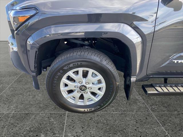 Certified 2025 Toyota Tacoma SR5 AWD/4WD image 14