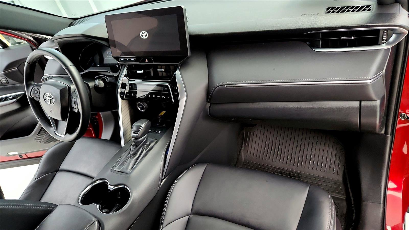 Certified 2023 Toyota Venza Nightshade image 16