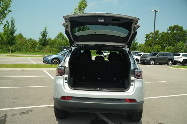 Used 2024 Jeep Compass Sport AWD/4WD image 17