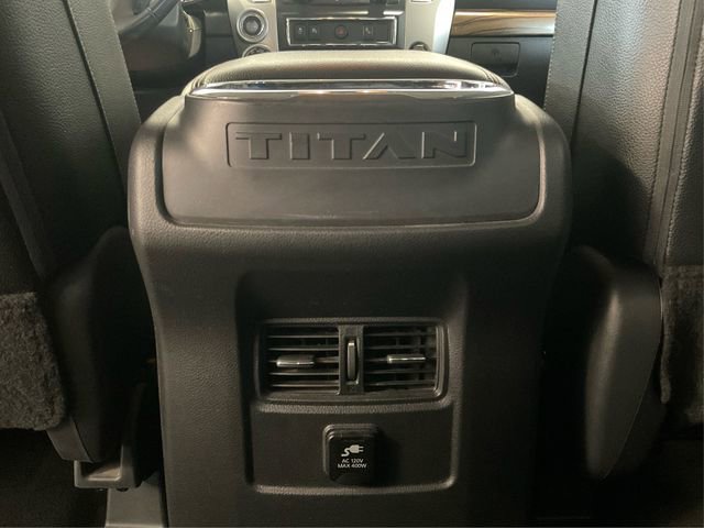 Used 2018 Nissan Titan SL w/ Chrome Package image 19