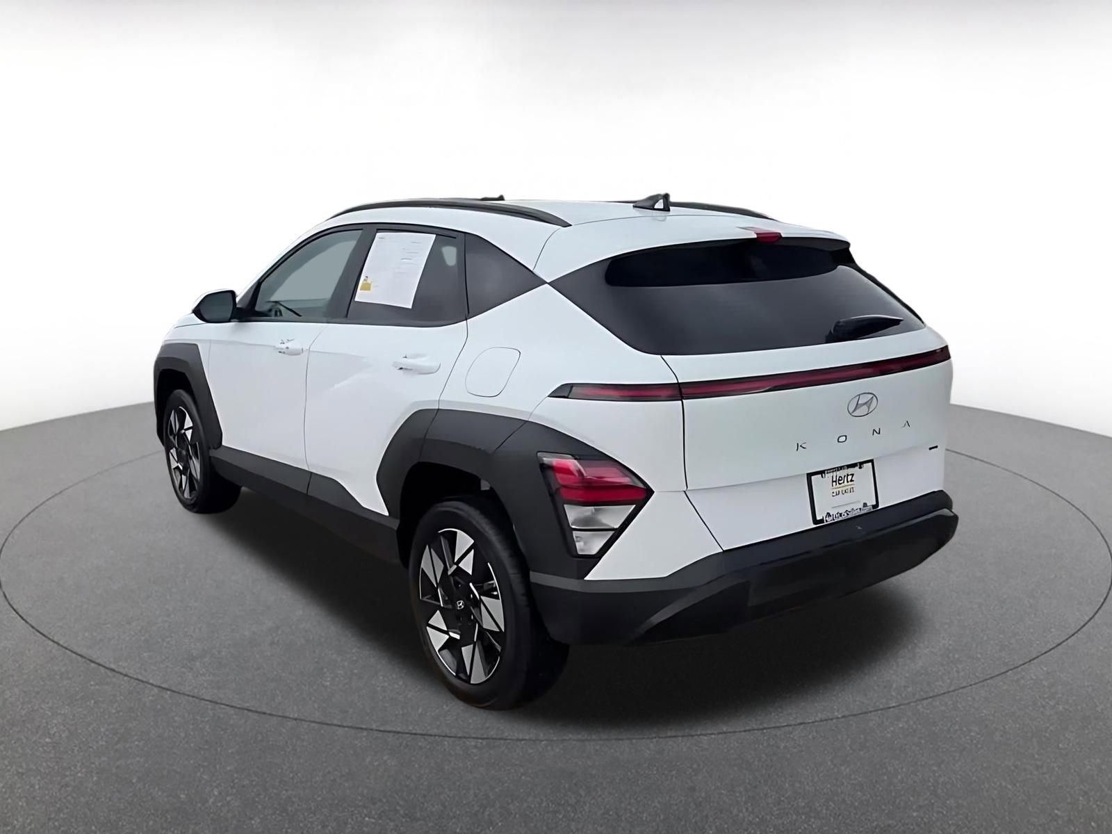 Used 2025 Hyundai Kona SEL image 9