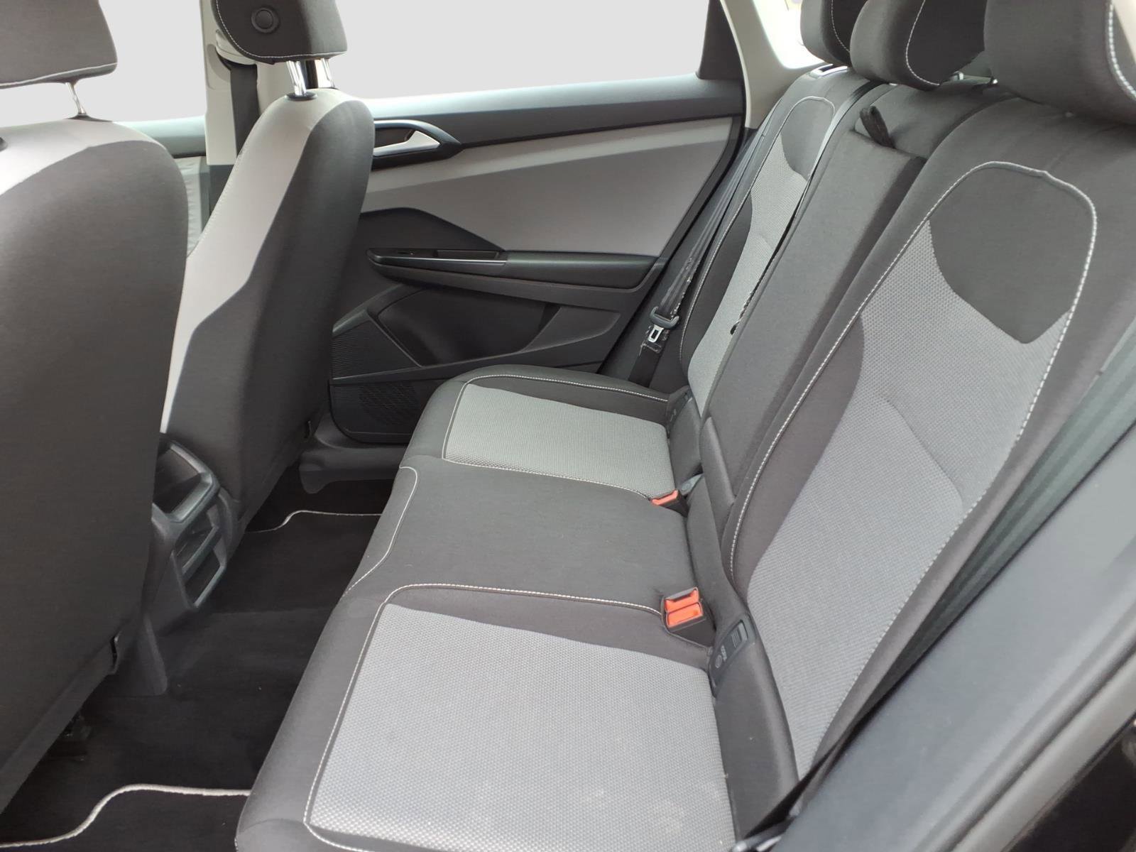 Used 2023 Volkswagen Taos S image 13