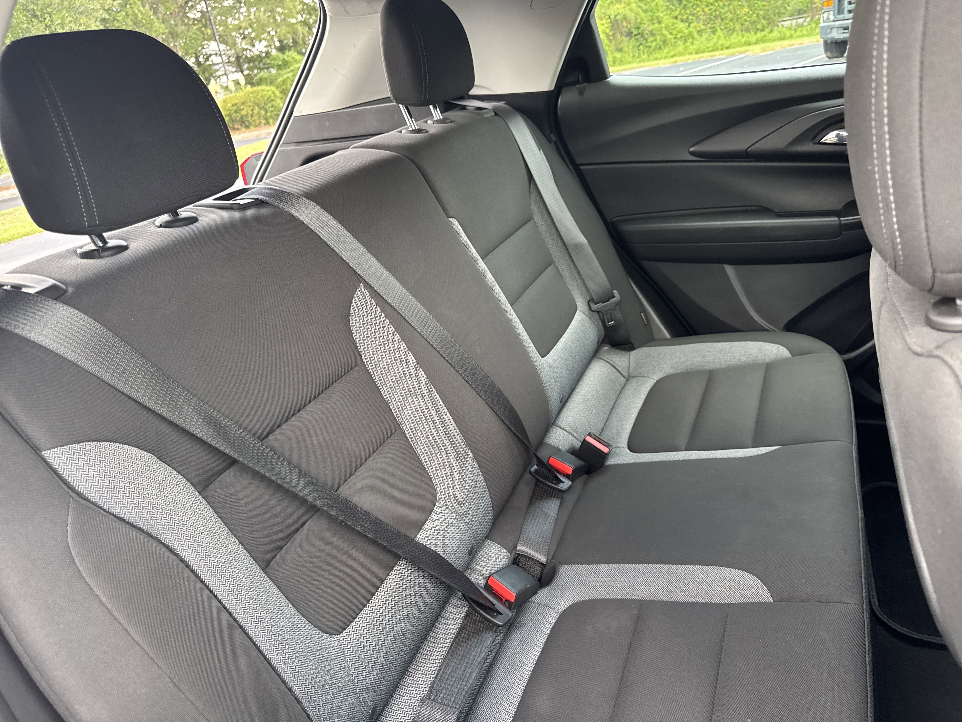 Used 2023 Chevrolet TrailBlazer LS image 28