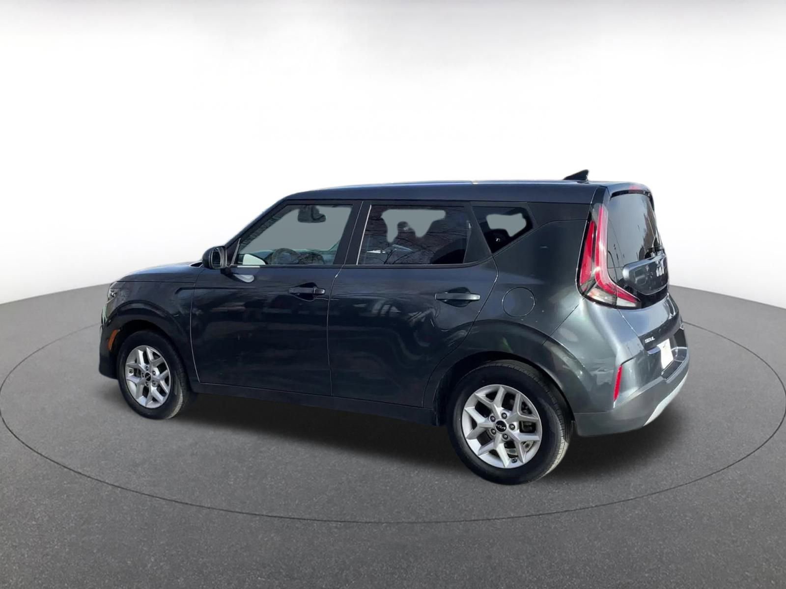 Used 2025 Kia Soul LX w/ LX Technology Package image 10