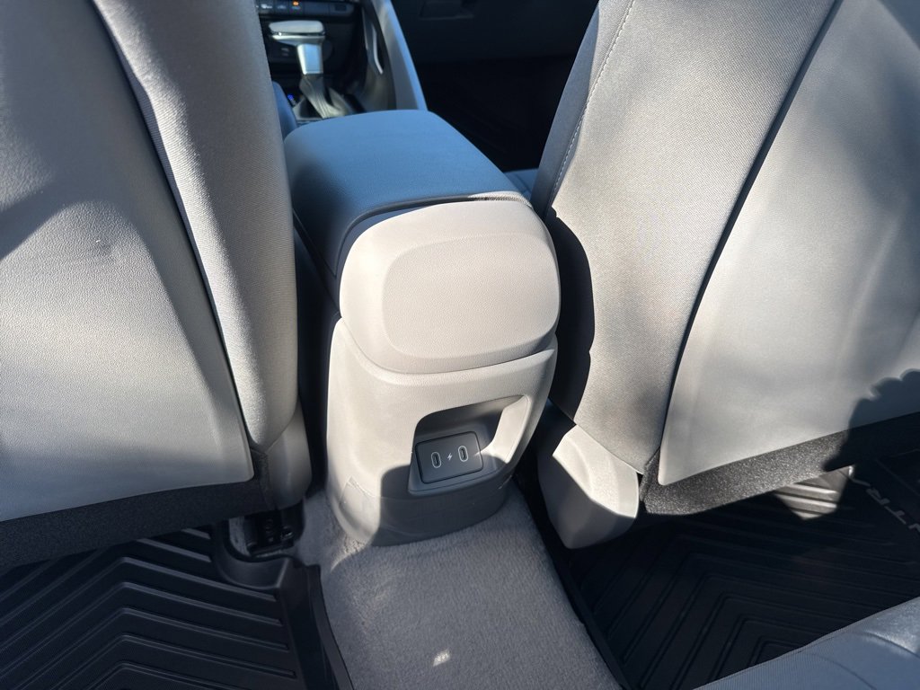 New 2025 Hyundai Elantra Sport image 16