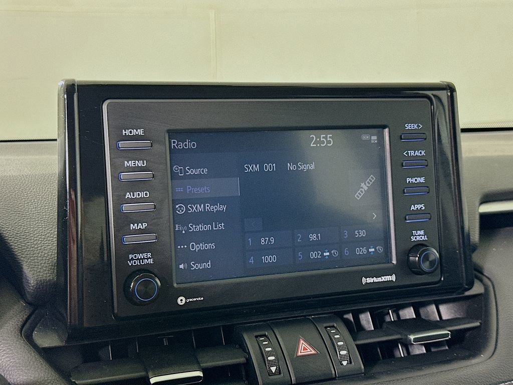 Used 2021 Toyota RAV4 XLE Premium image 29