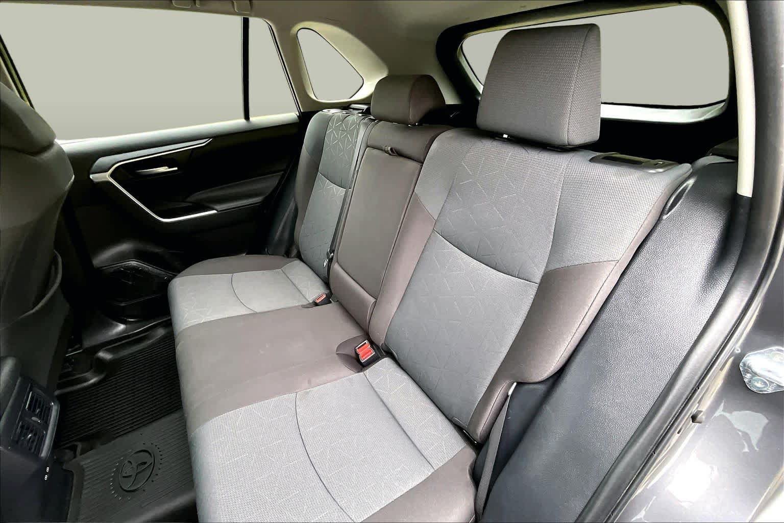 Used 2025 Toyota RAV4 XLE w/ Convenience Package AWD/4WD image 21