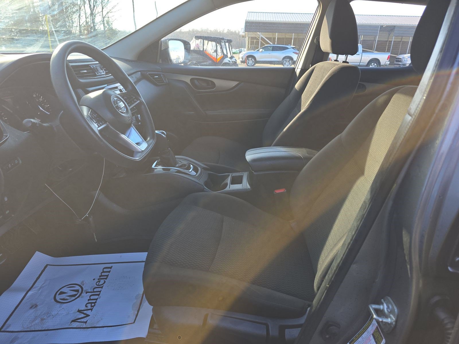 Used 2021 Nissan Rogue Sport S image 10